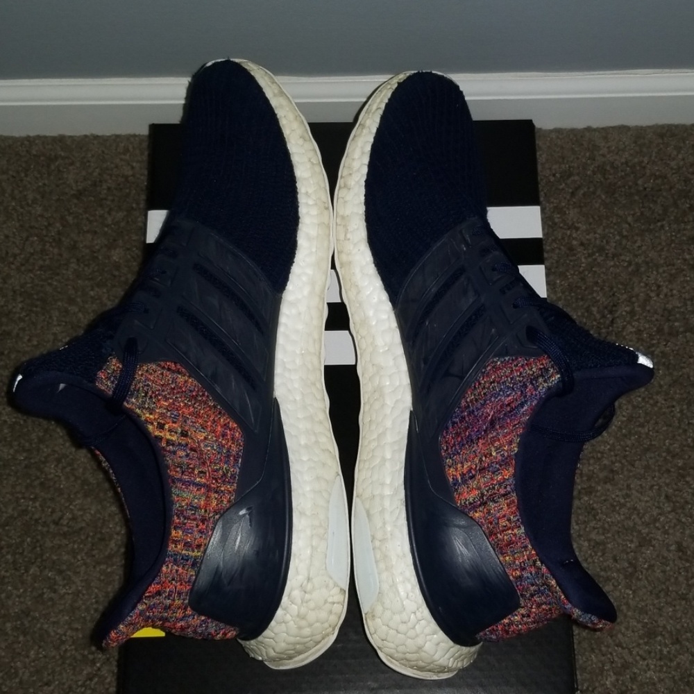 Ultraboost 4.0 Navy w/ Mulitcolor - Picture 4 of 6